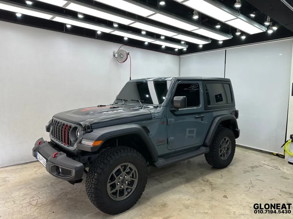 Jeep Wrangler Rubicon oem options installation result