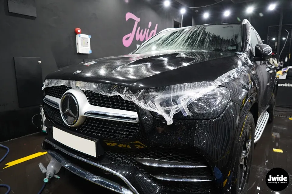 Mercedes-Benz GLE 450のPPF施工事例 施工写真 2-2
