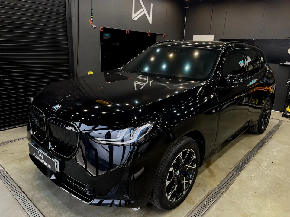 BMW X3 vinyl wrap installation result