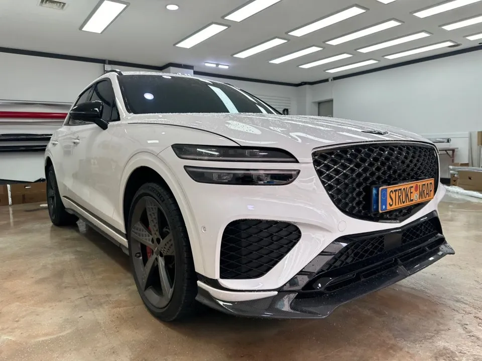Genesis GV70 PPF施工事例|ブラックPPFで保護と光沢を両立 施工写真 3-1