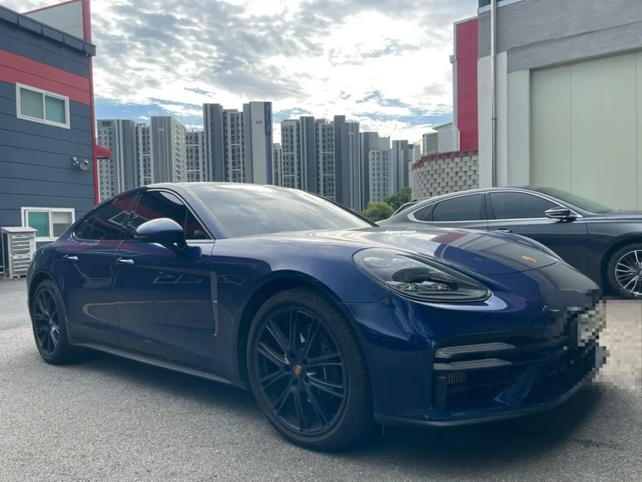 Porsche Panameraのホイールリペア・塗装事例 施工写真 4