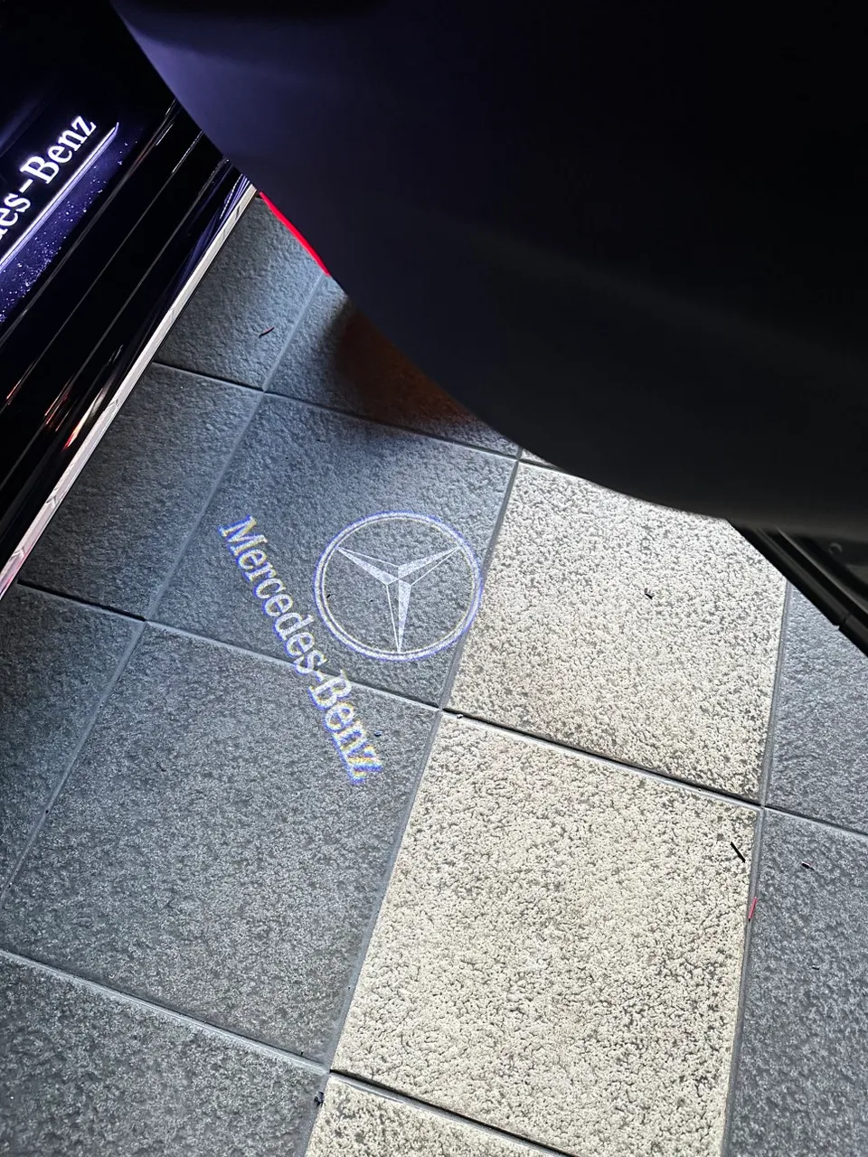 Mercedes-Benz E300 W213 ambient lighting - Mercedes-Benz E300 Ambient Lighting Upgrade Review photo 5