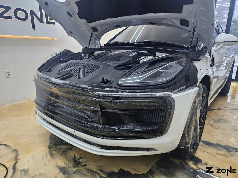 Porsche MacanのPPF施工事例｜費用目安・仕上がり 施工写真 1-1