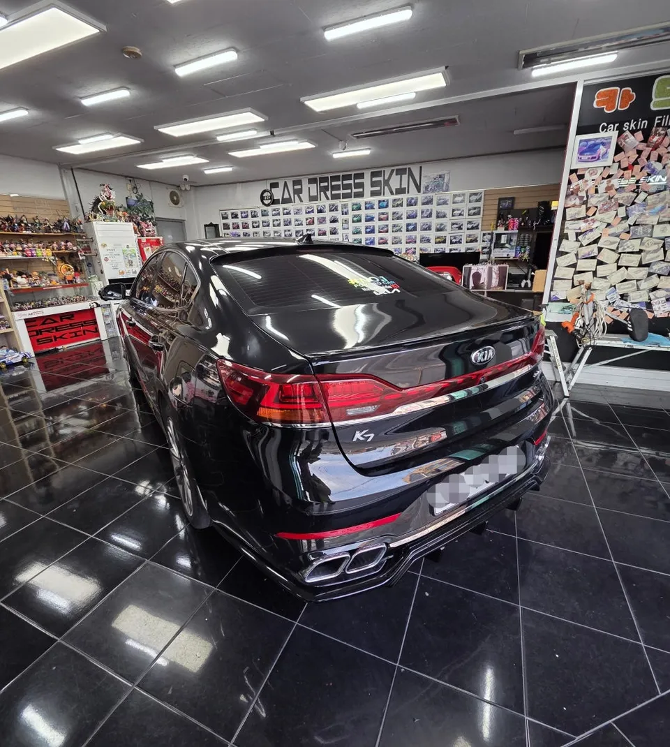 Kia K7のカーラッピング事例 施工写真 3-1