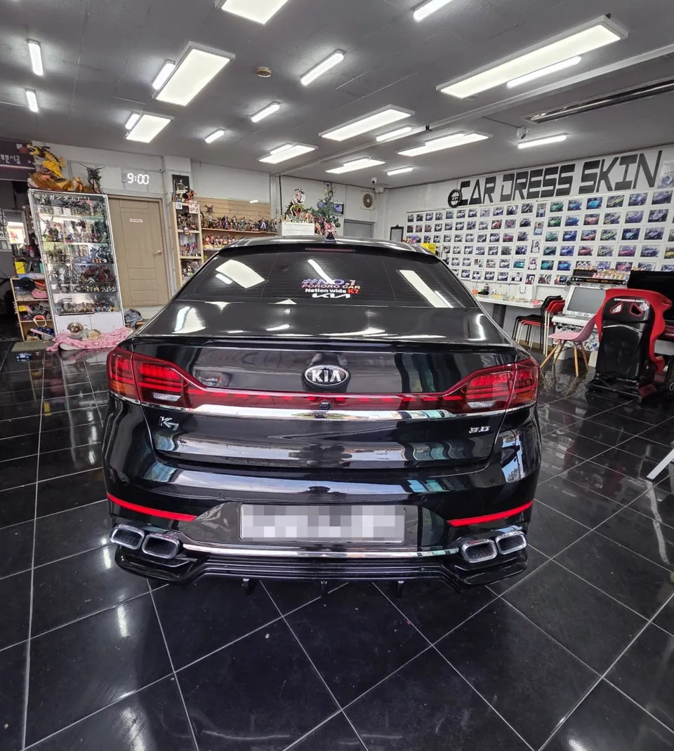 Kia K7のカーラッピング事例 施工写真 4-1