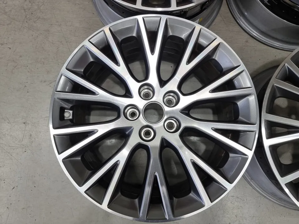 Genesis GV80 Wheel Repair & Painting Review — Under $40 photo 2