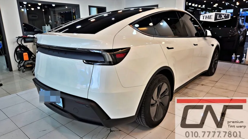 Tesla Model Yのカーフィルム施工事例｜費用目安・仕上がり 施工写真 4-2