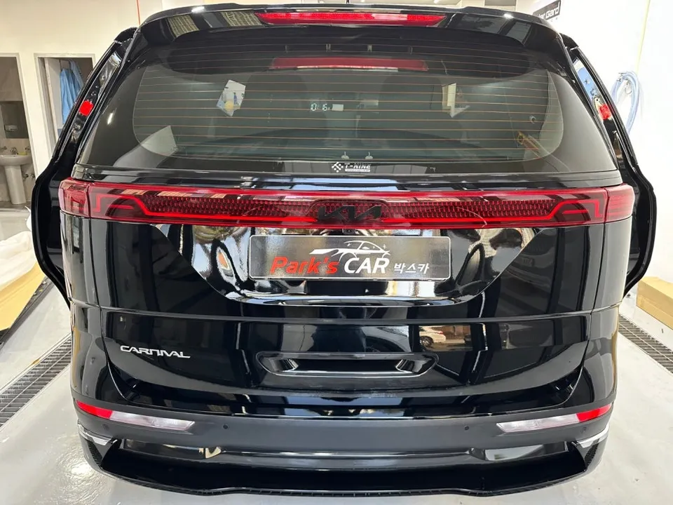 Kia Carnival KA4 Body Kit Installation Review photo 2