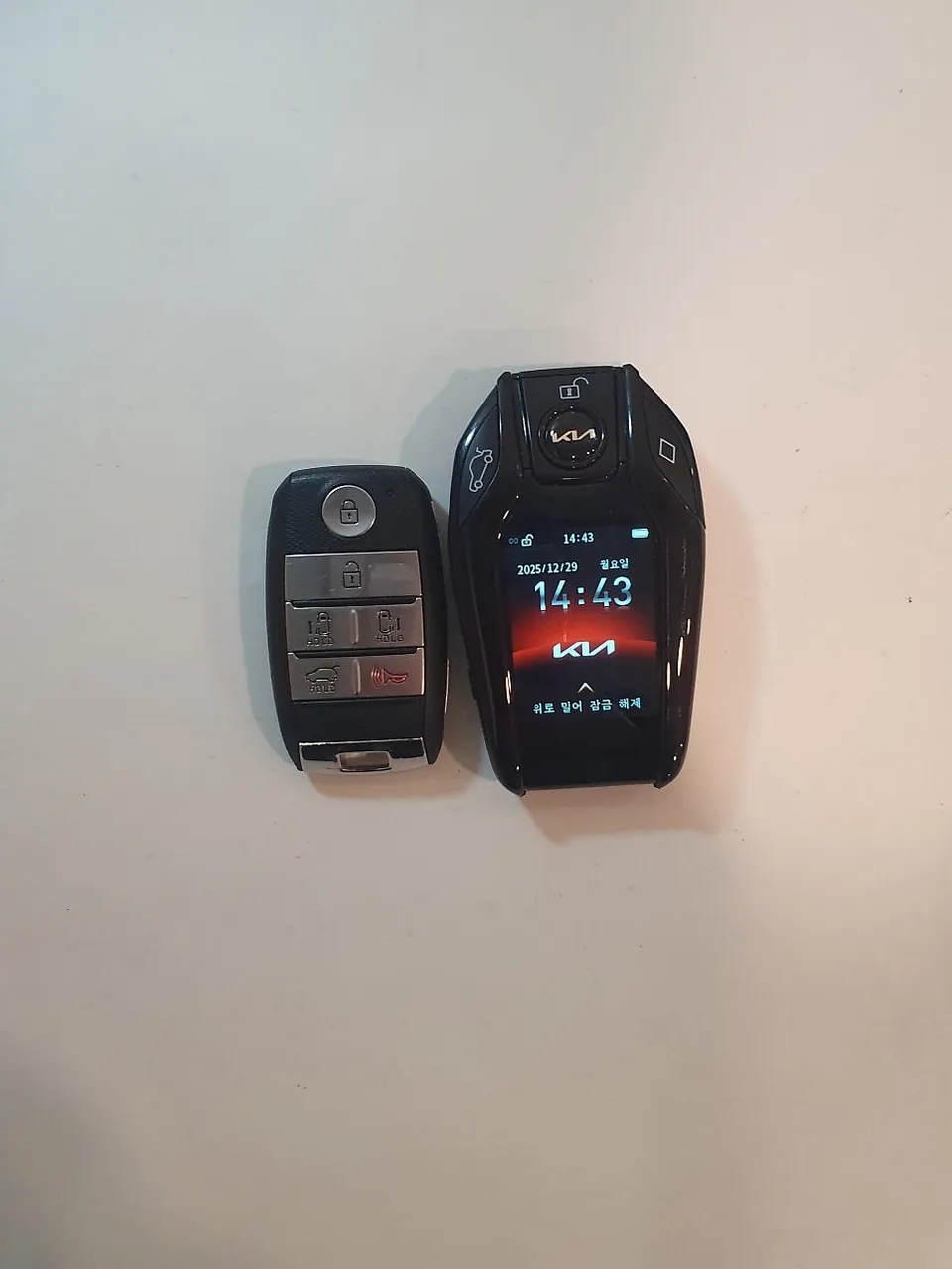 Kia All New Carnival oem options - Kia All New Carnival Digital Key Retrofit Review photo 5