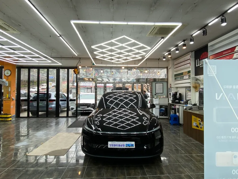 Tesla Model Yのカーフィルム施工事例｜費用目安・仕上がり 施工写真 4