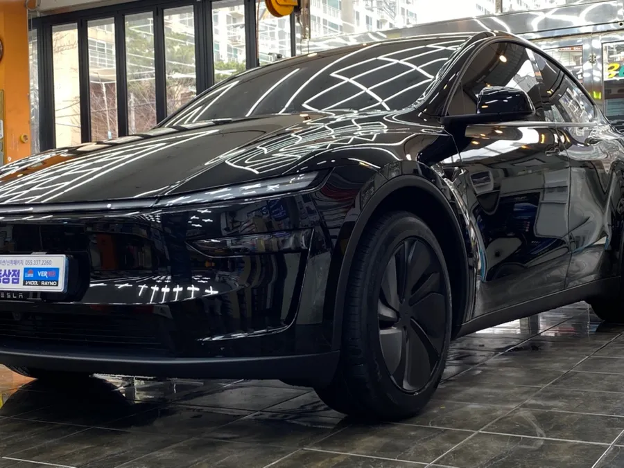 Tesla Model Yのカーフィルム施工事例｜費用目安・仕上がり 施工写真 6