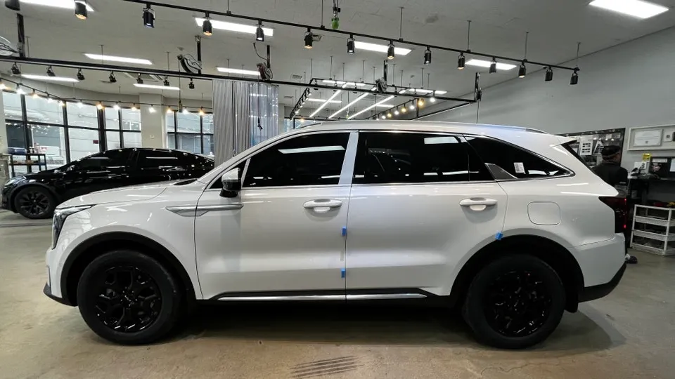 Kia Sorento Hybrid new car package - Kia Sorento Hybrid New Car Package Review — Flawless Finish photo 4