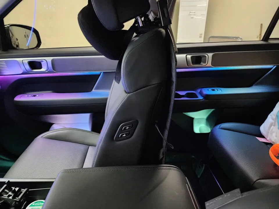 BMW X5 Ambient Lighting Review — Enhanced Interior Mood photo 3