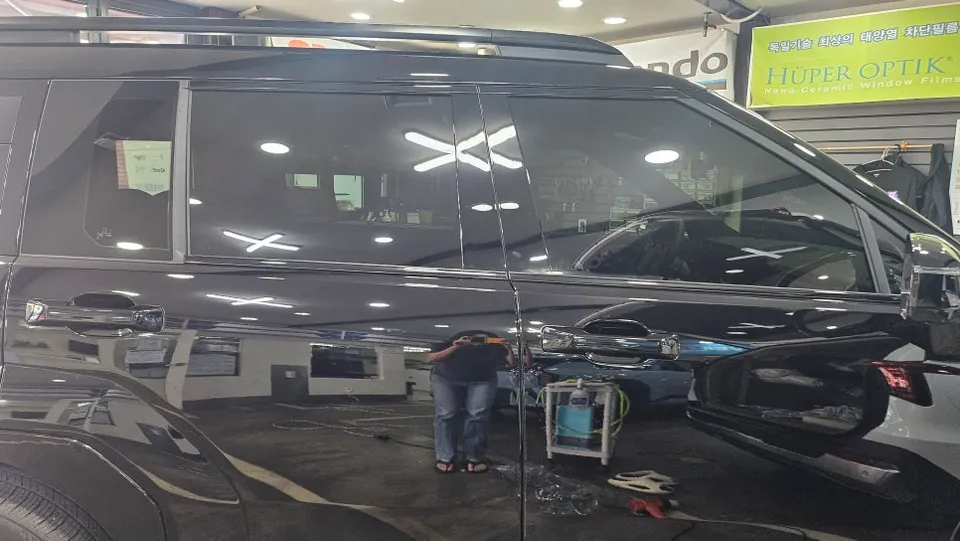BMW X5 window tinting - BMW X5 Window Tinting Review — Ceramic Tint Benefits photo 4