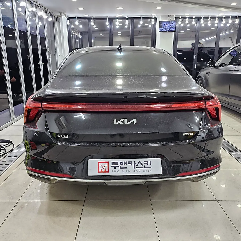 Kia K8のカーラッピング事例｜クロームメッキの印象変更 施工写真 2-2