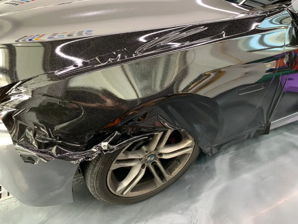BMW 5 Series F10 カーラッピング事例｜ギャラクシーブラックの仕上がり 施工写真 3-2