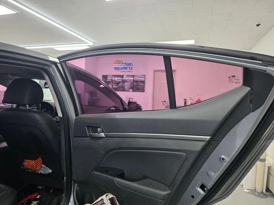 Hyundai Elantraのカーフィルム施工事例|費用目安・仕上がり 施工写真 2-1