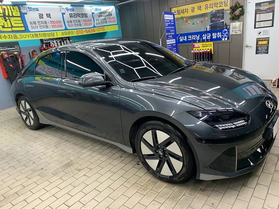 Hyundai IONIQのガラスコーティング事例｜費用目安・仕上がり 施工写真 2-2