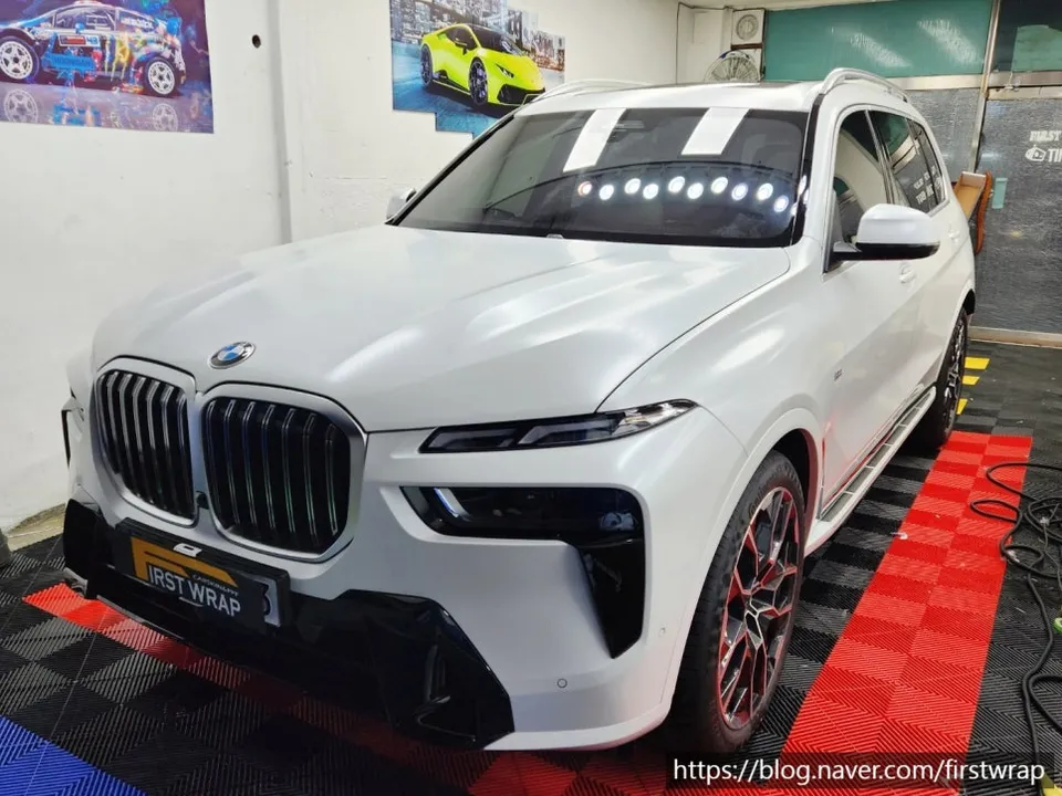 BMW X7のPPF施工事例|無光フィルムで保護 施工写真 2-1