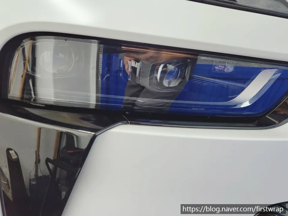 BMW X7のPPF施工事例|無光フィルムで保護 施工写真 3-2