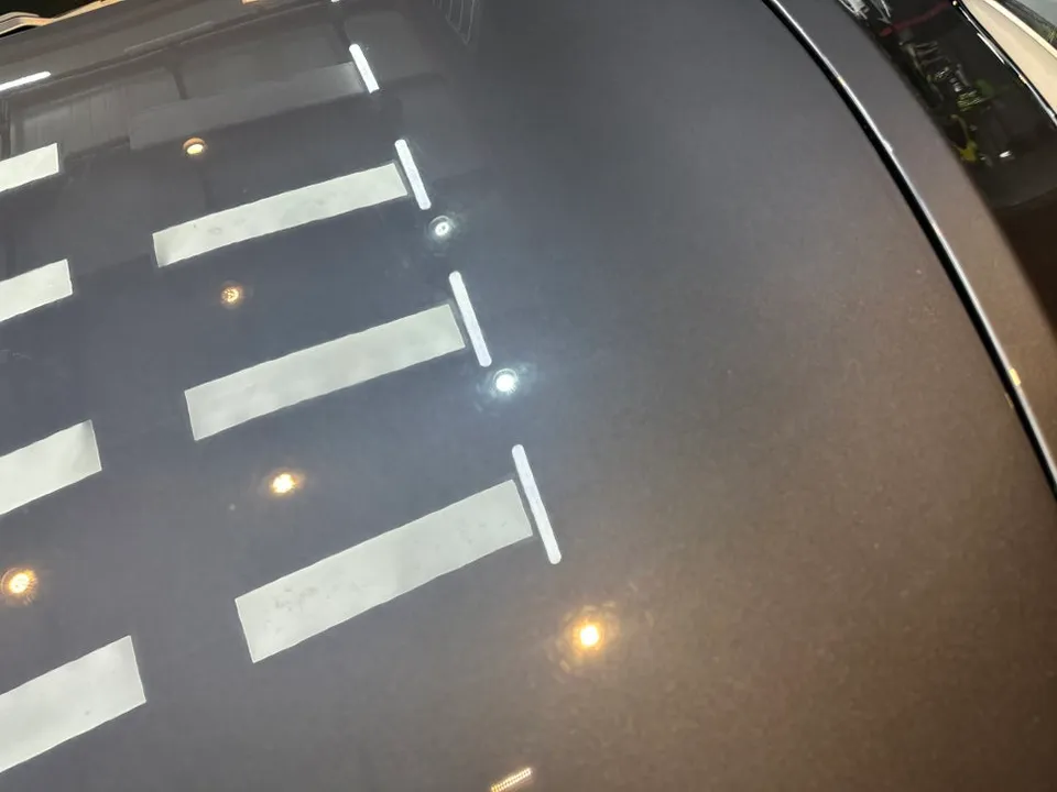 Tesla Model 3のガラスコーティング事例：韓国での施工と仕上がり 施工写真 3-1