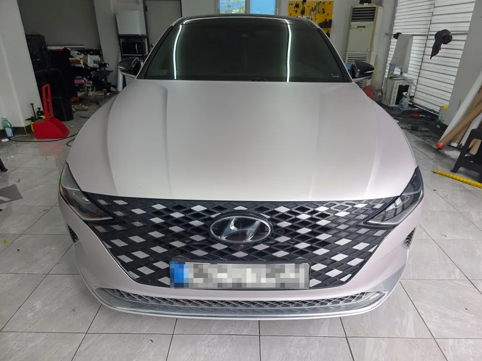 Hyundai Grandeur IGのカーラッピング事例｜費用目安・仕上がり 施工写真 1-3