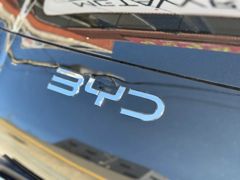 BYD Sealion 7 vinyl wrap - BYD Sealion 7 Emblem Wrap Review — Cost & Results photo 2