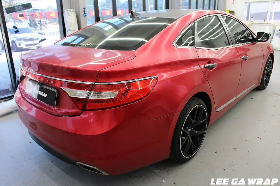 Hyundai Grandeur HGのカーラッピング事例|費用目安・仕上がり 施工写真 4-1