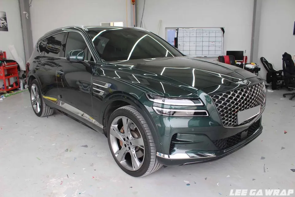 Genesis GV80 vinyl wrap - Genesis GV80 Vinyl Wrap Review: Brooklyn Gray Color Change photo 2