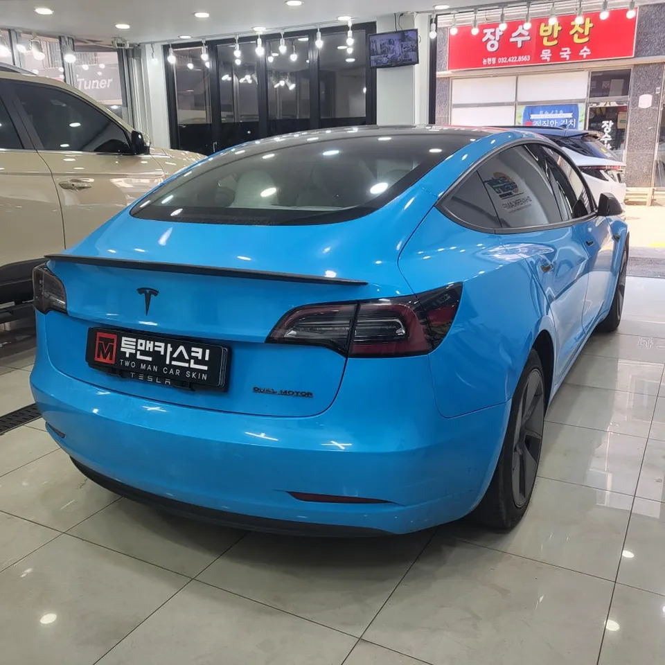 Tesla Model 3のカーラッピング事例|費用目安・仕上がり 施工写真 2-2
