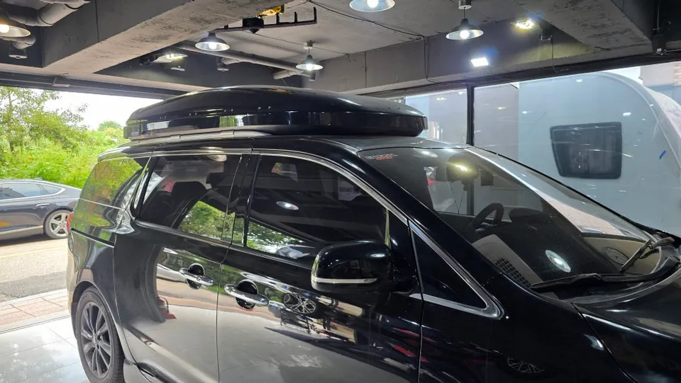Kia Carnival ambient lighting - Kia Carnival Ambient Lighting Review — Cost & Results photo 3