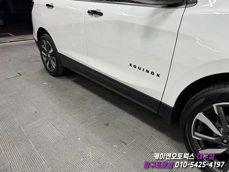 Chevrolet Equinox body kit - Chevrolet Equinox Side Steps Review — Enhanced Entry photo 4