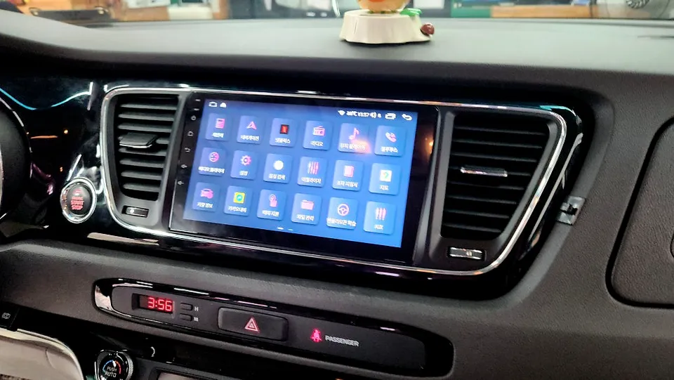 Kia Carnival YPのAndroid Auto・CarPlay取付事例 施工写真 5