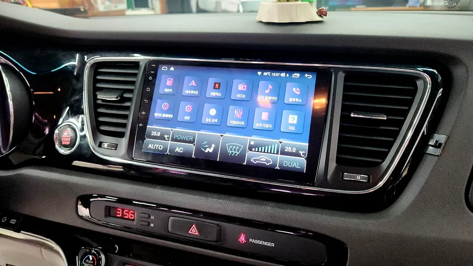 Kia Carnival YPのAndroid Auto・CarPlay取付事例 施工写真 6