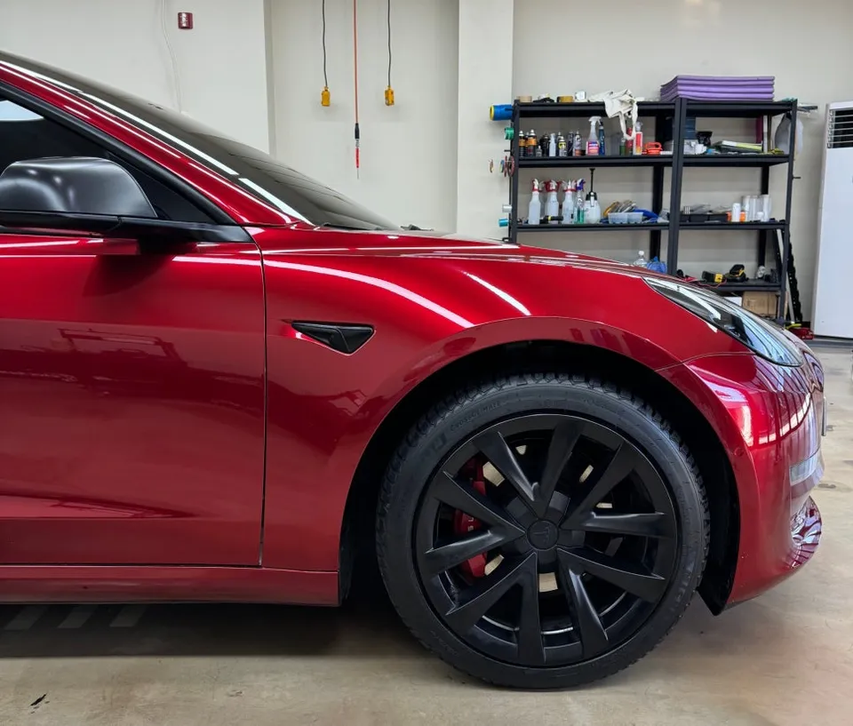 Tesla Model 3のカーラッピング事例 施工写真 4