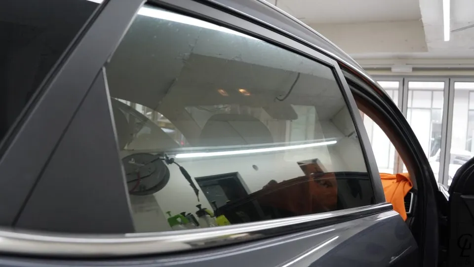 Hyundai Tucsonのカーフィルム施工事例|費用目安・仕上がり 施工写真 1-3