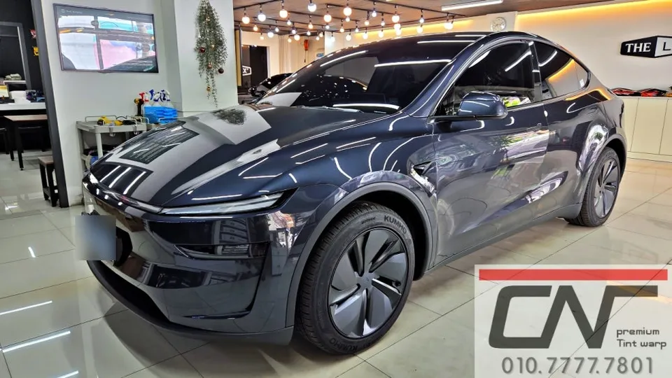 Tesla Model Y Juniperのカーフィルム施工事例 施工写真 5
