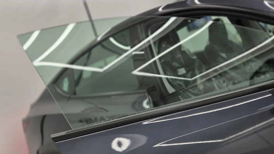 Tesla Model Y PPF施工事例|費用目安と仕上がり 施工写真 3-2
