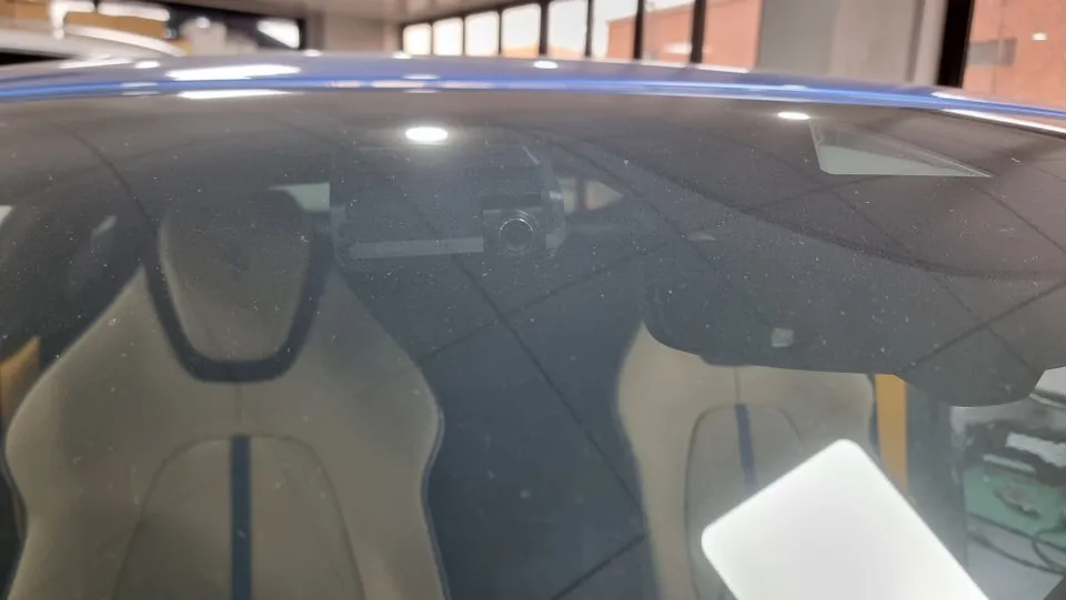 Ferrari Roma dash cam - Ferrari Roma Dash Cam Installation Review photo 6