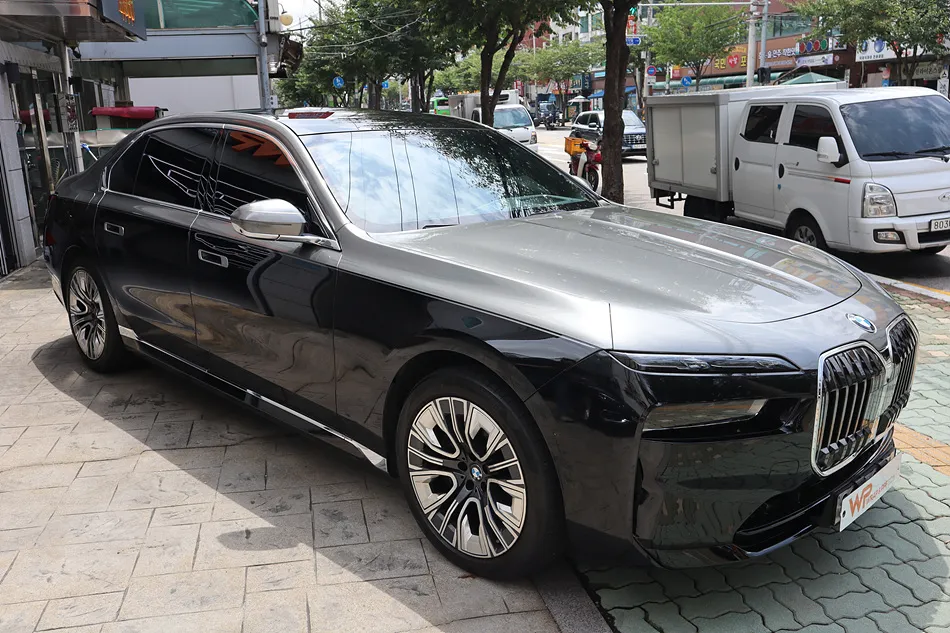 BMW 7 Series ppf - BMW 7 Series PPF Review: Enhanced Protection & Style photo 4