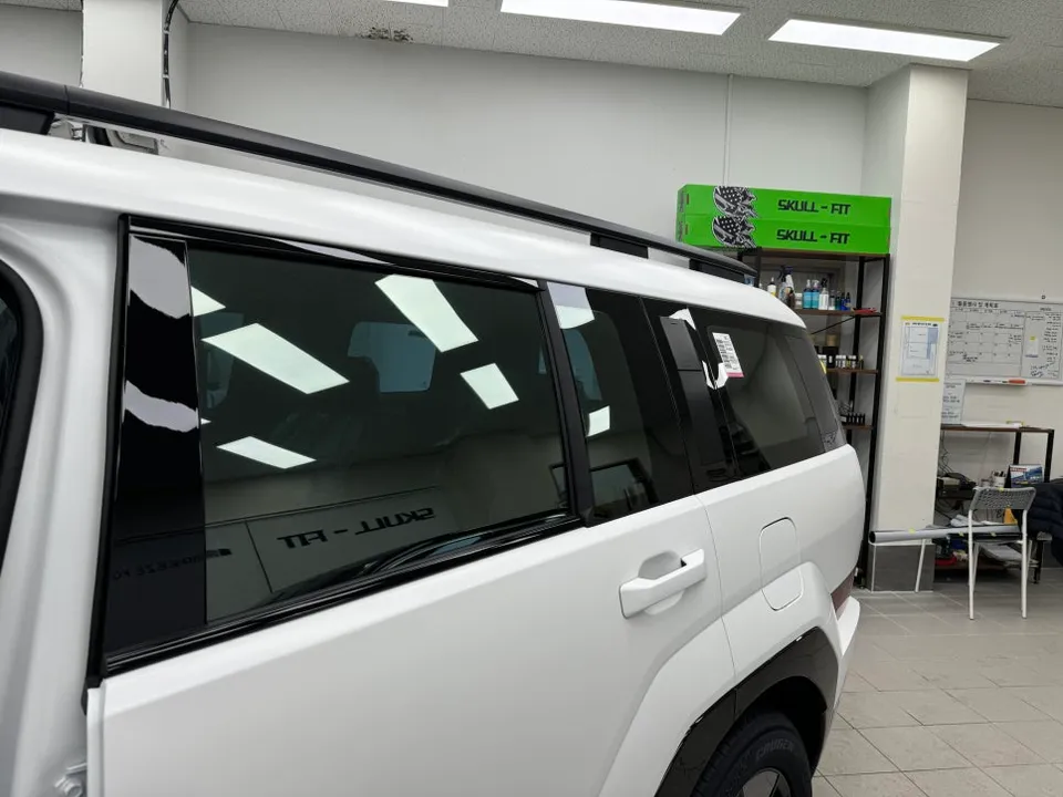 Hyundai Santa Fe MX5 vinyl wrap - Hyundai Santa Fe MX5 Vinyl Wrap Review: Cost & Results photo 6