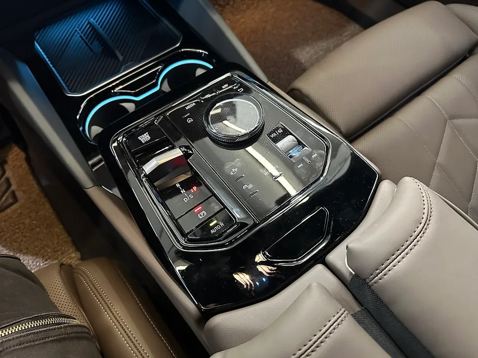 BMW 5 SeriesのPPF施工事例 施工写真 4-1