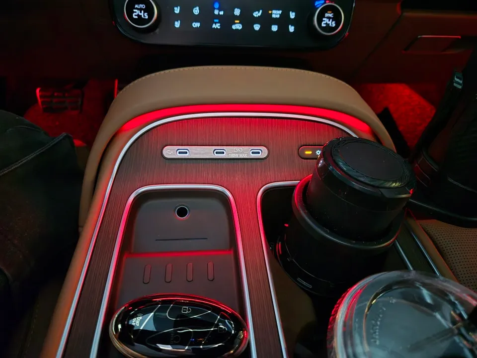 Hyundai Palisade ambient lighting - Hyundai Palisade Ambient Lighting Review - Enhanced Interior photo 4