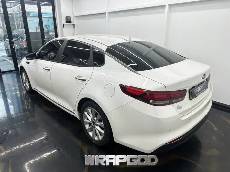 Kia K5のカーラッピング事例|費用目安・仕上がり 施工写真 2-1