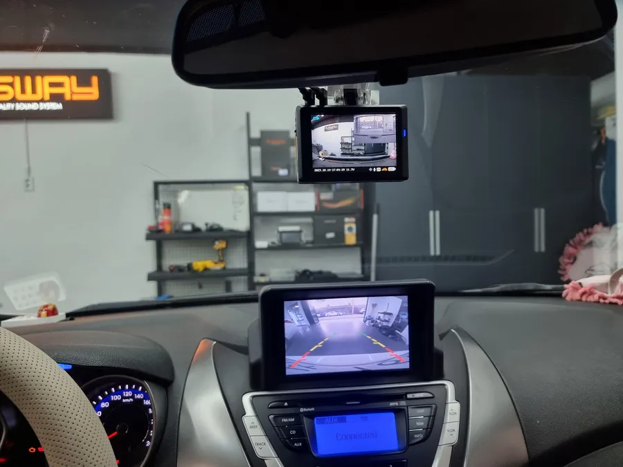 Hyundai Elantra MD dash cam - Hyundai Elantra MD Dash Cam Installation Review photo 4