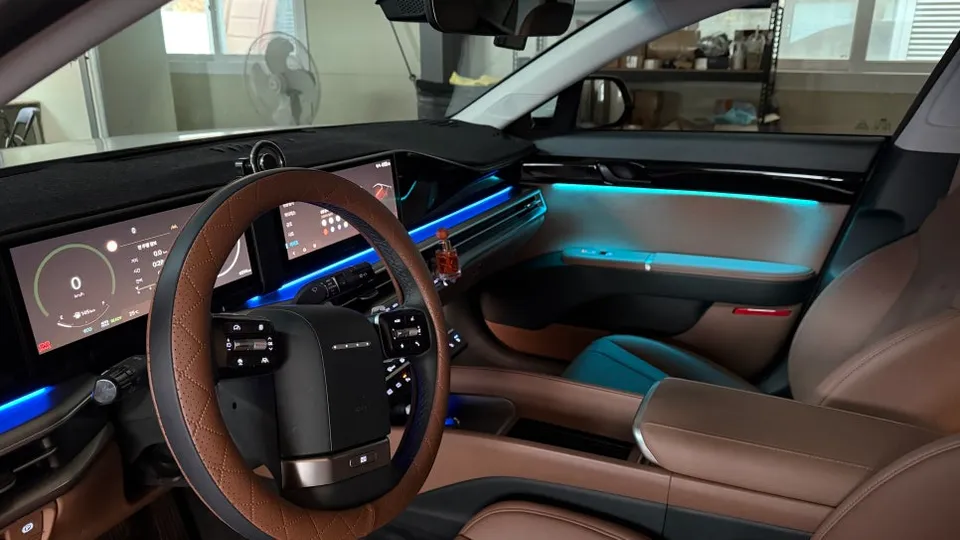 Hyundai Grandeur GN7 ambient lighting - Hyundai Grandeur GN7 Ambient Lighting Review: Cost & Results photo 3