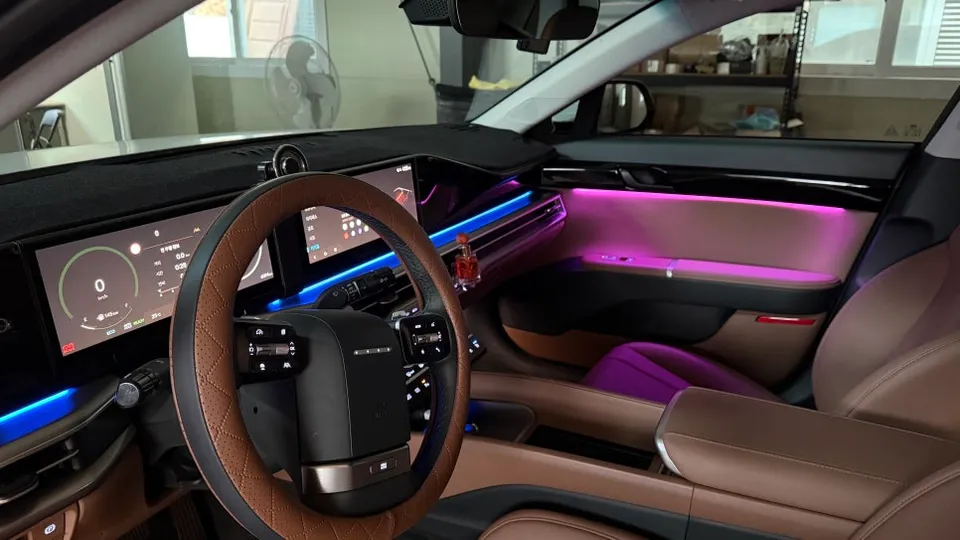 Hyundai Grandeur GN7 ambient lighting - Hyundai Grandeur GN7 Ambient Lighting Review: Cost & Results photo 4