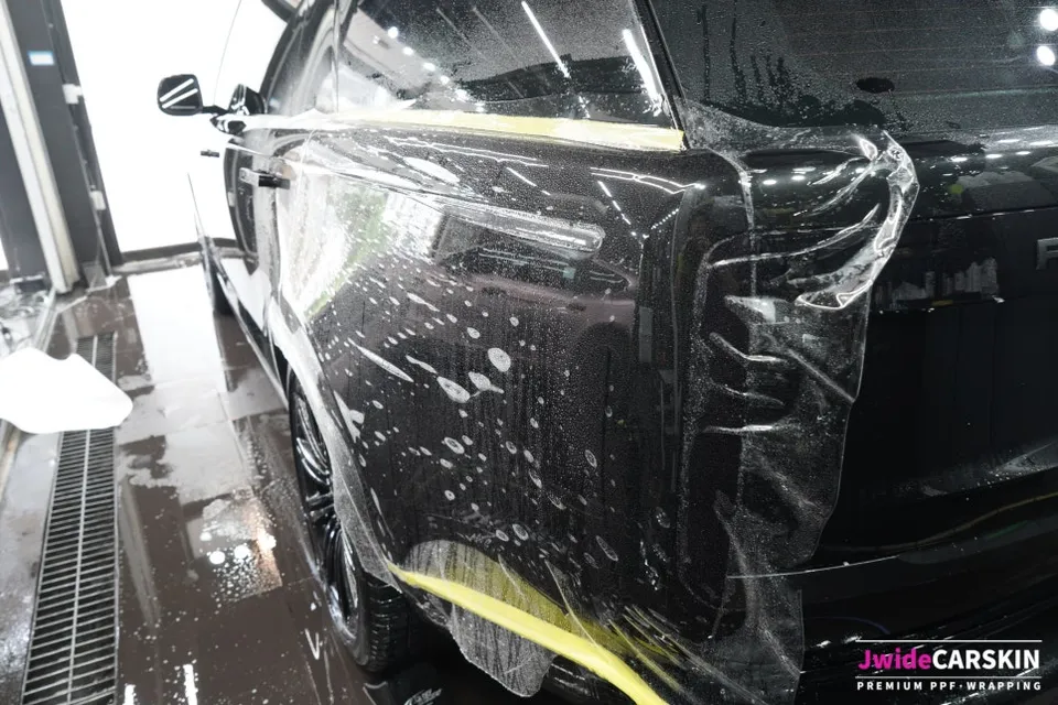 Land Rover Range Rover ppf - Land Rover Range Rover PPF Review: Deep Black Gloss Maintained photo 4
