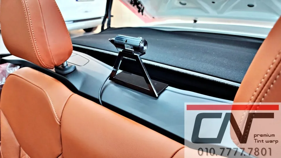 BMW 4 Series Convertibleのドラレコ取付事例|費用目安・仕上がり 施工写真 2-3