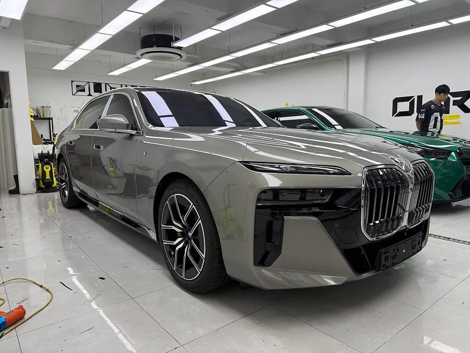 BMW 7 SeriesのデュオトーンPPF施工事例|韓国実例 施工写真 1-1